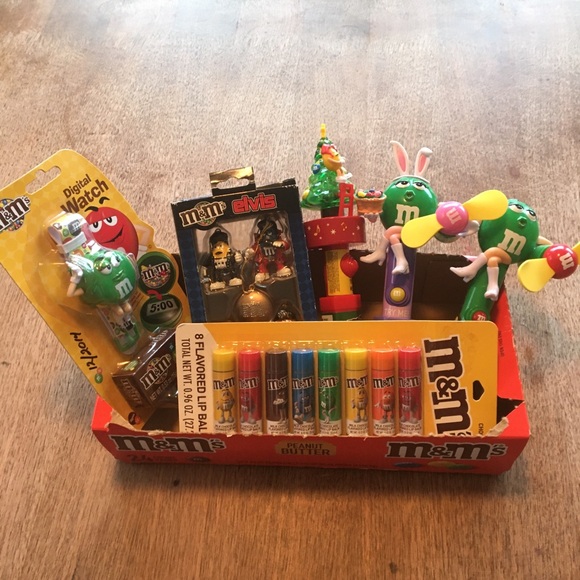 A Box of Colorful M&M Trinkets Collectables. - Picture 2 of 13